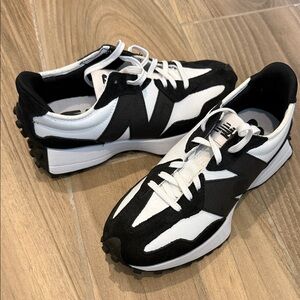 New Balance Classic 327